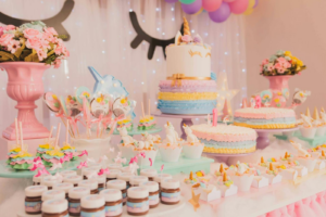 Lire la suite à propos de l’article Creez une fete magique avec un kit de decoration anniversaire theme licorne